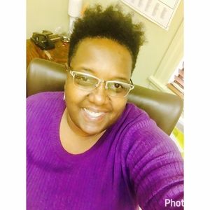 Meet your Posher, Cynthia